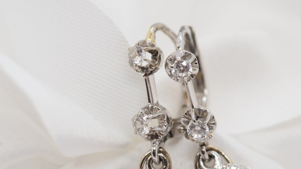White Gold And Zirconium Dormeuse Earrings