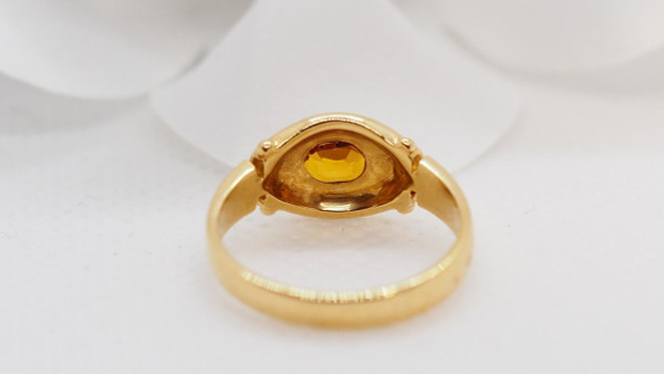 Bague En Or Jaune Et Citrine Ovale