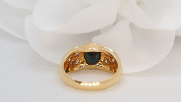 Bague En Or Jaune, Saphir Rond Et Diamants