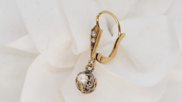 Boucles d'Oreilles Anciennes  En Or Jaune Et Perles Fines
