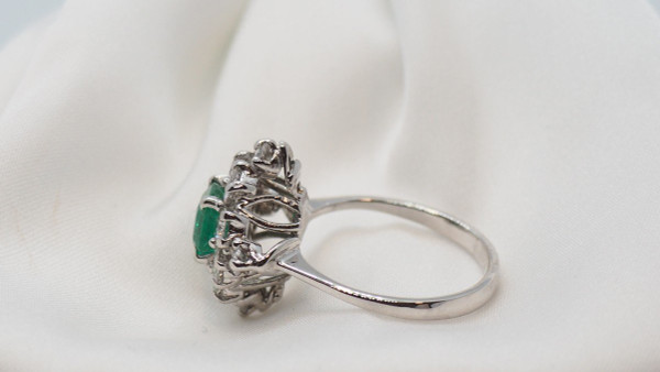 Anello Losangique in oro bianco, smeraldo e diamanti