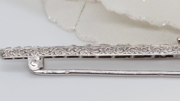 Broche Barrette En Platine Sertie De Saphir Et Diamants