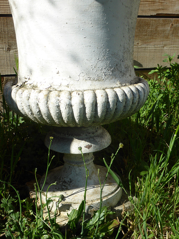 Pair Of Medici Vases In Cast Iron XIX