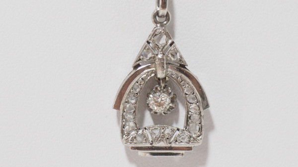 Art Deco Pendant In Platinum, White Gold And Diamonds