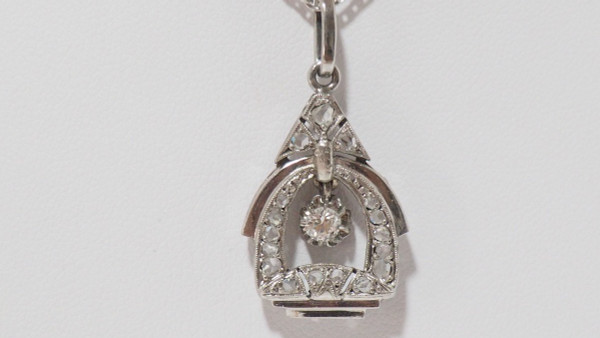 Art Deco Pendant In Platinum, White Gold And Diamonds