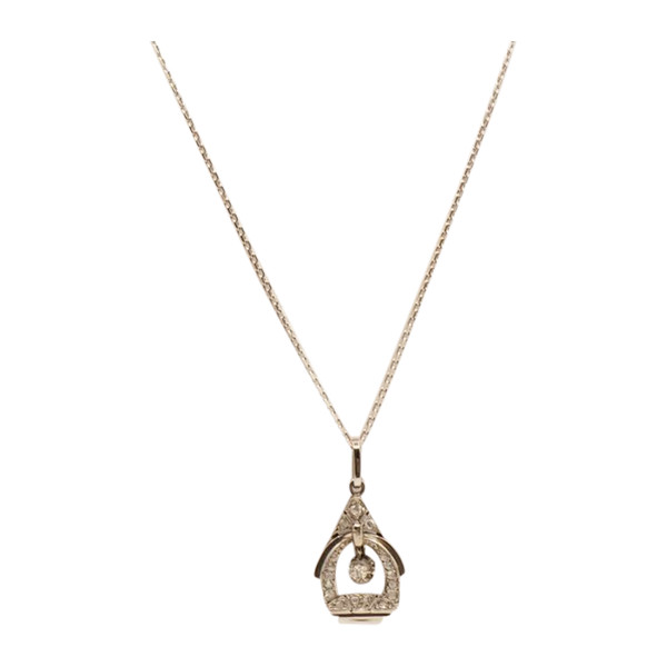 Art Deco Pendant In Platinum, White Gold And Diamonds