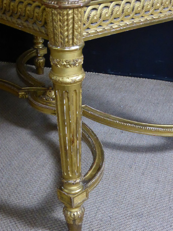 Table De Milieu En Bois Dore