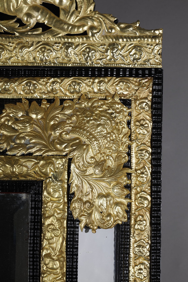 Improtant miroir à parecloses de style Louis XIV