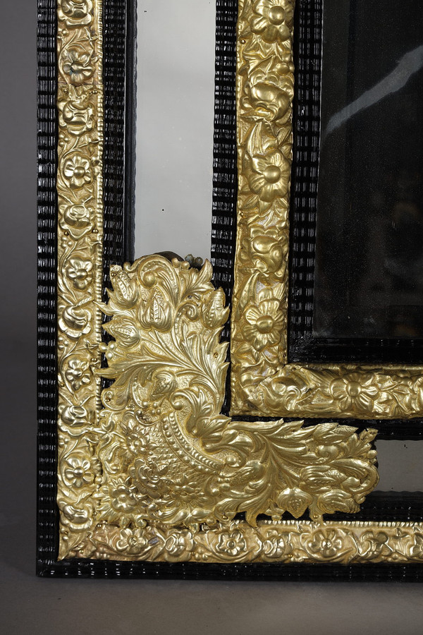 Improtant miroir à parecloses de style Louis XIV