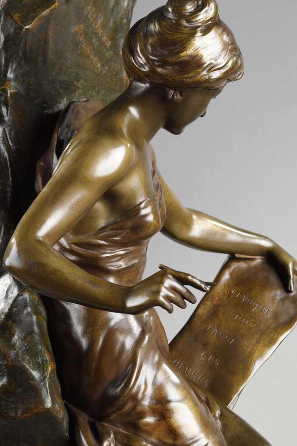 Scultura "Memoria" in bronzo patinato, firmata Emile Louis Picault, fine XIX secolo