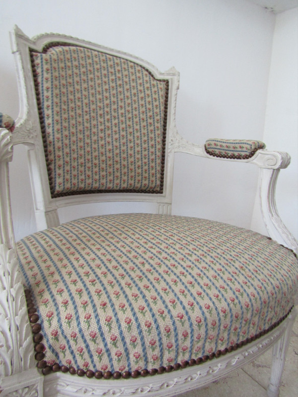 Paire de fauteuils Louis XVI