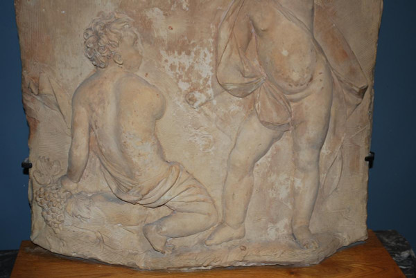 Raro Piatto In Terracotta Ad Altorilievo, Amorini Settecento