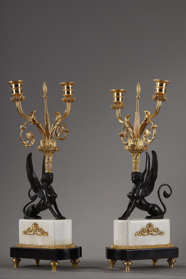 Pair of bronze and marble candelabras called "Aux Sphinges", Directoire period