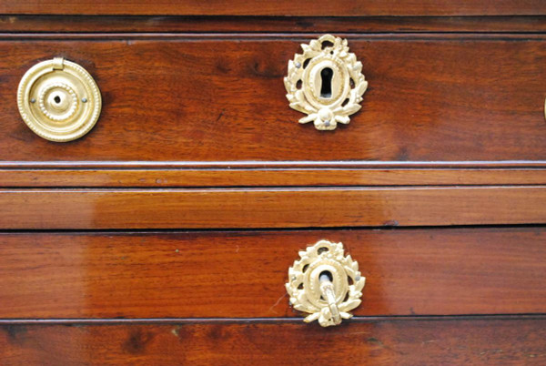 Secretaire in mogano, periodo Luigi XVI, timbrato con Vassou