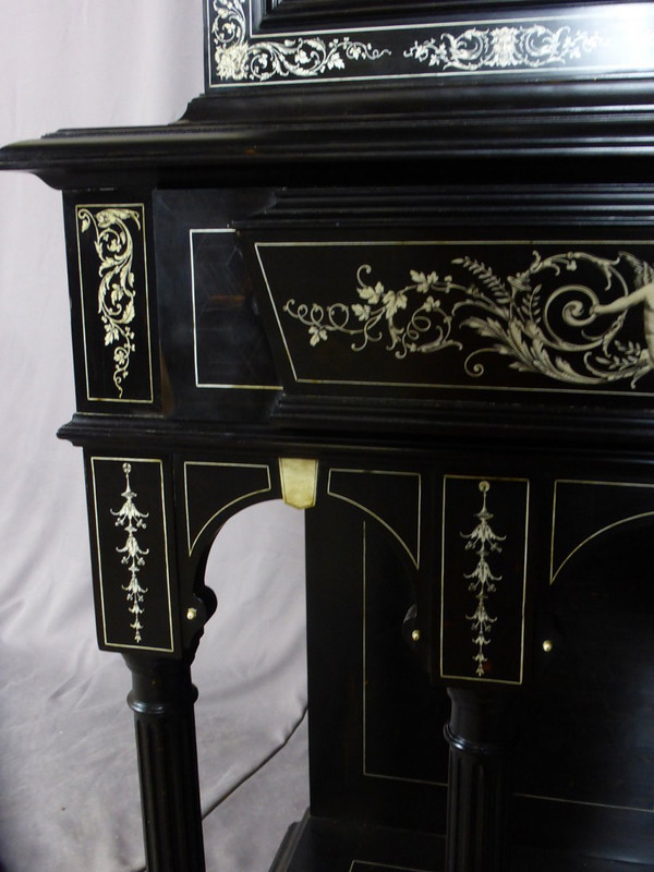 Buffet formante un mobile in ebano, periodo Napoleone III