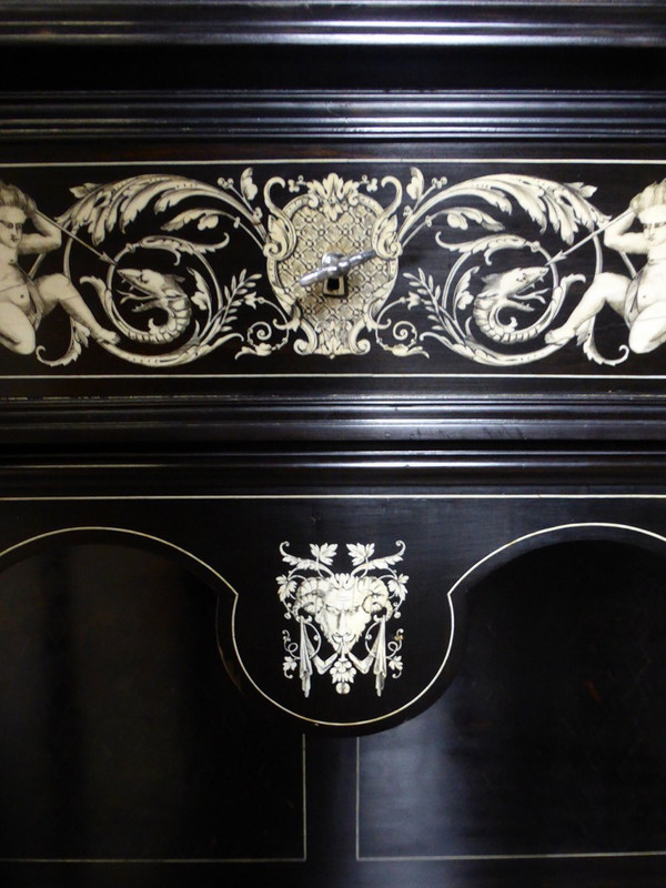 Buffet formante un mobile in ebano, periodo Napoleone III