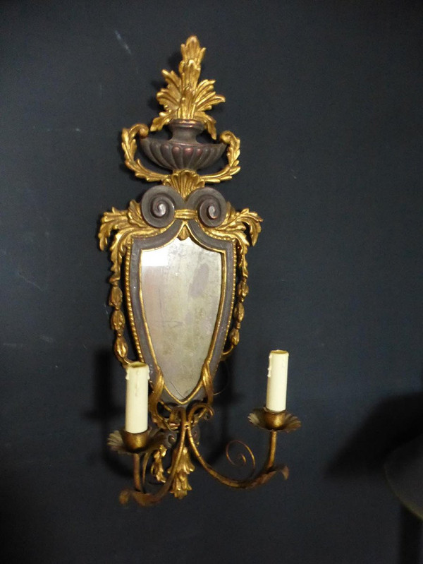 Paire d'Appliques bois doré et bois peint au miroir