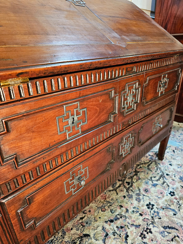 Scriban 18th in cherrywood from the Louis XVI period