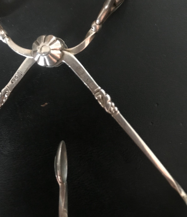 Coppia di pinze da zucchero intorno al 1920, firmate Georg JENSEN