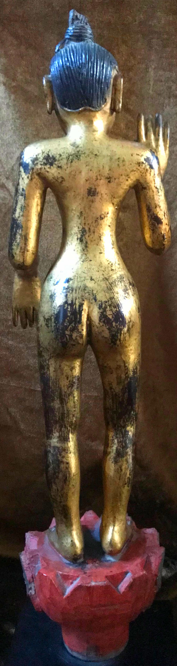 Bouddha enfant debout en Abhaya et Varada Mudra – Bois laqué et doré, Birmanie, XIXe siècle