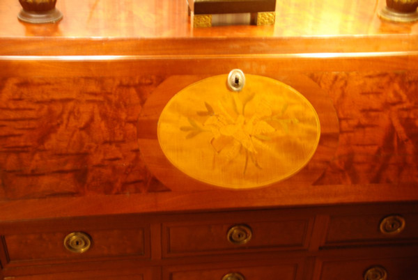 Commode scriban En Acajou Travail Nantais époque Louis XVI