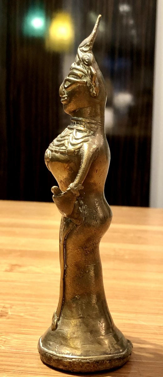Indien, Golf von Bengalen, Anfang des 20. Jahrhunderts, Dokhra-Statuette einer Gottheit.