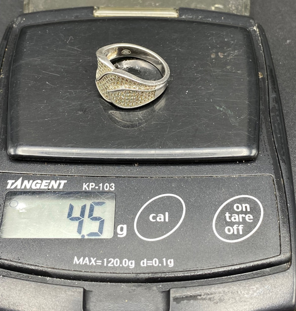 ANELLO IN ARGENTO E OSSIDI