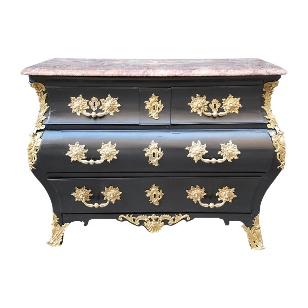 Commode Tombeau Laquée Noir, Bronzes C Couronné Epoque Louis XV