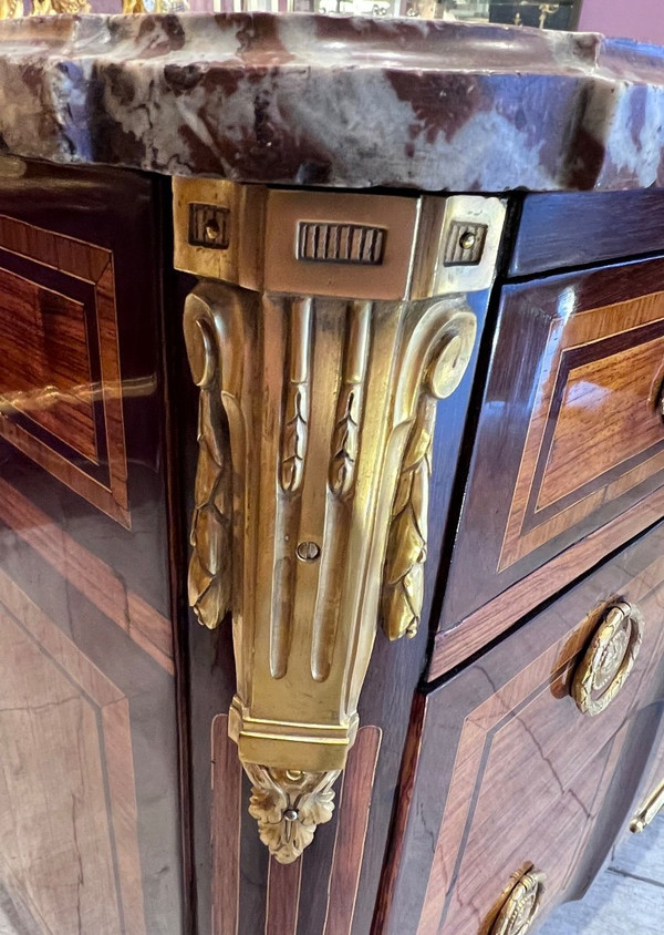 Commode époque Transition Louis XV / Louis XVI