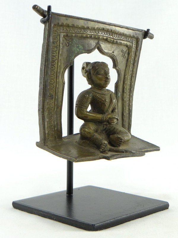 India, 19th Century, Small Bronze Hindu Altar Representing A Divinity.