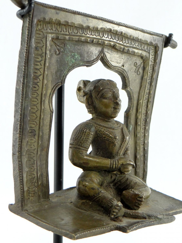 India, 19th Century, Small Bronze Hindu Altar Representing A Divinity.