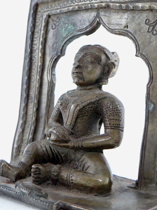India, 19th Century, Small Bronze Hindu Altar Representing A Divinity.