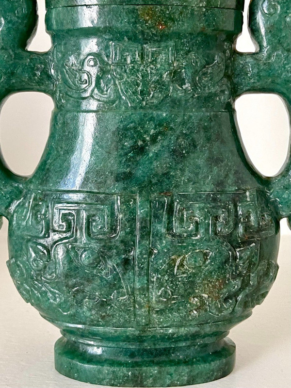 Chine, Années 1950/1960, Pot Couvert En Pierre Dure Dans Le Style Archaïque.