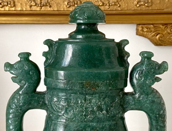 Chine, Années 1950/1960, Pot Couvert En Pierre Dure Dans Le Style Archaïque.