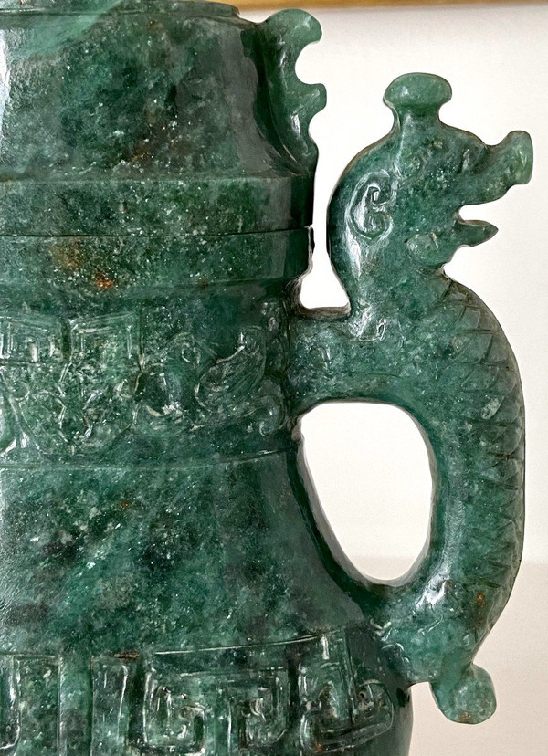 Chine, Années 1950/1960, Pot Couvert En Pierre Dure Dans Le Style Archaïque.