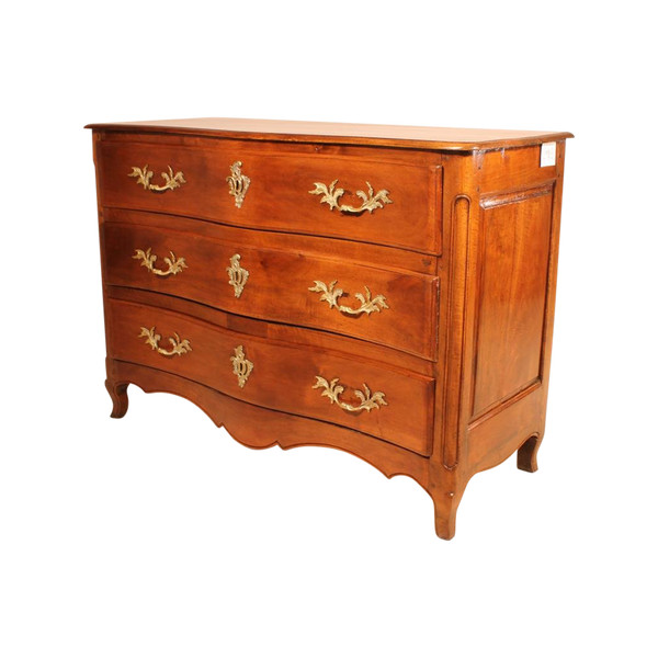 Commode Galbée En Noyer 18ème Siècle