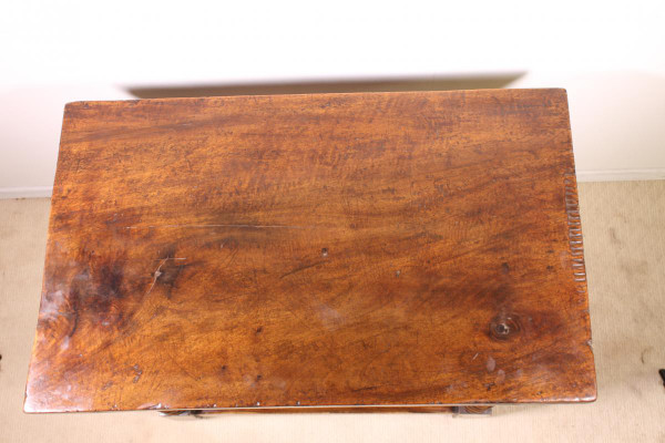 Tavolo Spagnolo In Noce Circa 1600