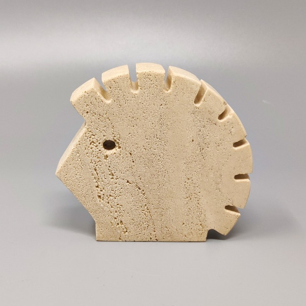 1970 Original large hedgehog sculpture in travertine by Enzo Mari for F.lli Mannelli
