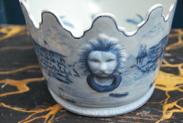 Oval Canopy In Chinese White Blue Porcelain