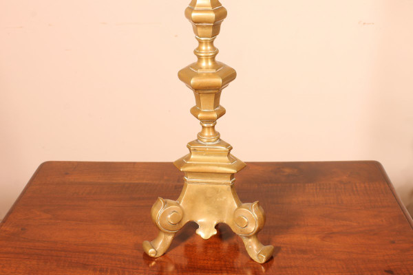 17th Century Italian Candlestick In Bronze