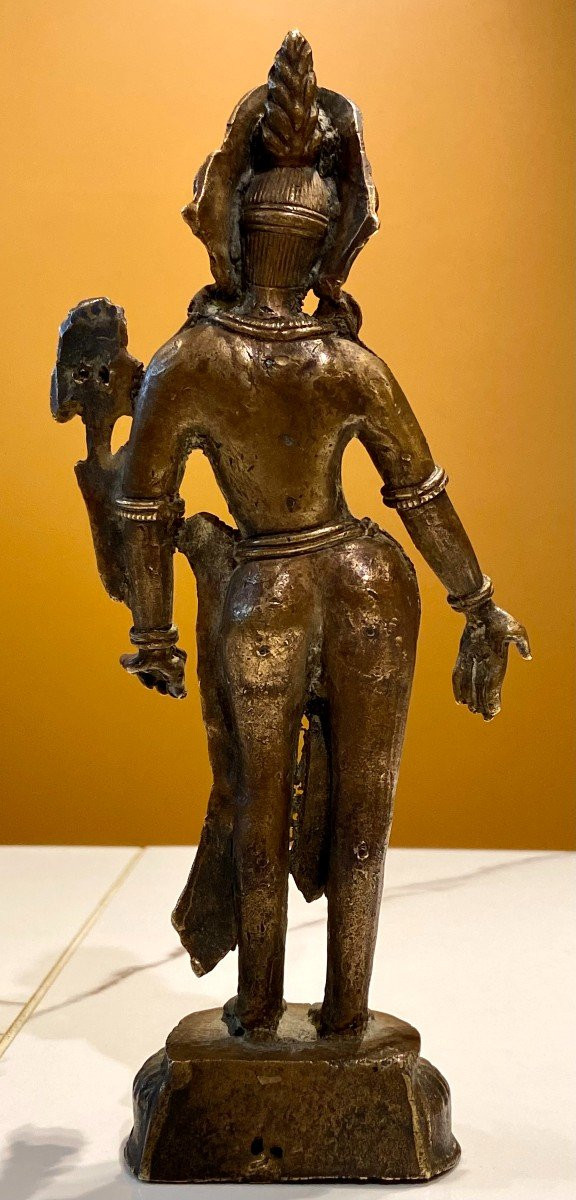 Tibet, First Half Of The 20th Century, Statuette Of Tara In Bronze.