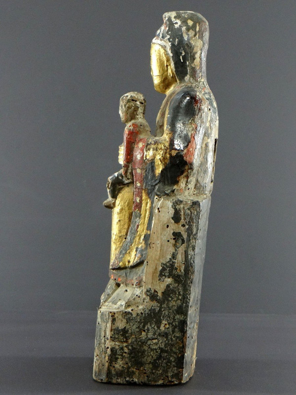 China, Late Ming Period, Beginning Qing Period, XVIIth Century, Kouan Yin Statue In Lacquered And Gilded Wood.