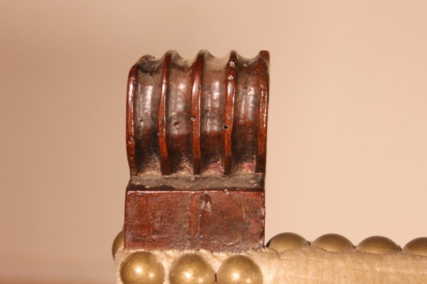 17th Century Spanish Armchair In Walnut