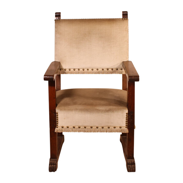 17th Century Spanish Armchair In Walnut