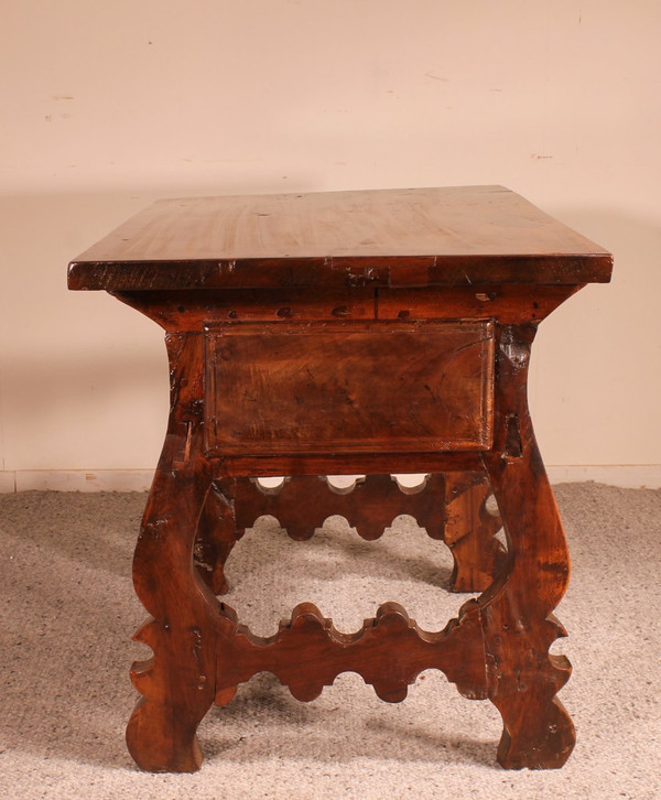 Table Espagnole 17° Siècle En Noyer