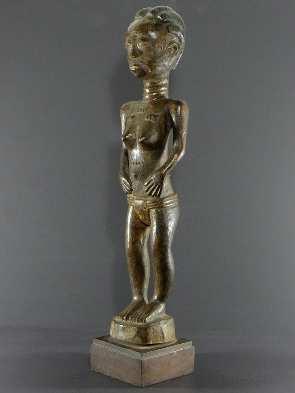 Costa d'Avorio, popolo Baoulé, circa 1950, statua femminile Baoulé o Abron.