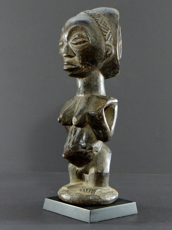 Hemba-Leute, Rep. Dem. Aus dem Kongo, erste Hälfte des 20. Jahrhunderts, weibliche Figurenskulptur