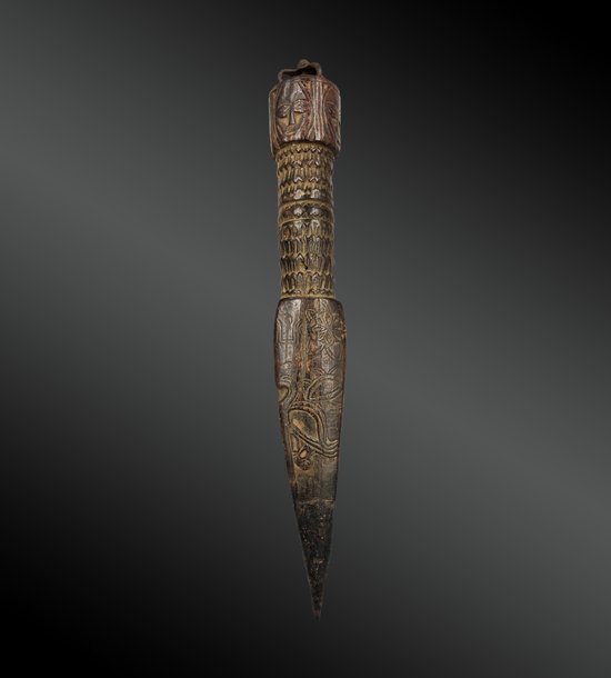 Ritual DAGGER called Phurbu - Tibet End of XIXth - beginning of XXth century - Wood with shiny patina and iron