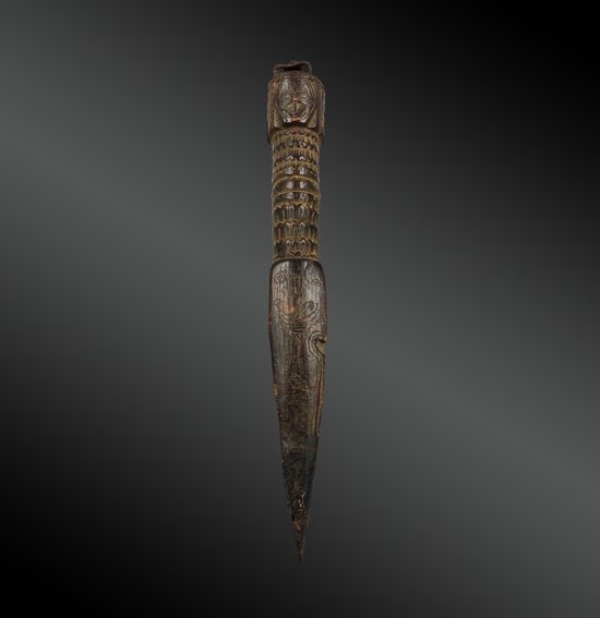 Ritual DAGGER called Phurbu - Tibet End of XIXth - beginning of XXth century - Wood with shiny patina and iron