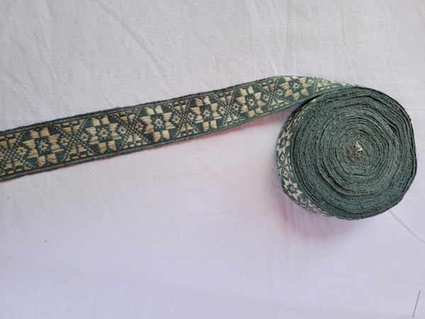 16 meters of 20th century braid